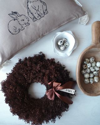 🤎🤎🤎 Jaro je období, kdy se příroda probouzí k životu, a barvy, které s ním souvisejí, jsou často svěží a světlé. 🤎Hnědá...